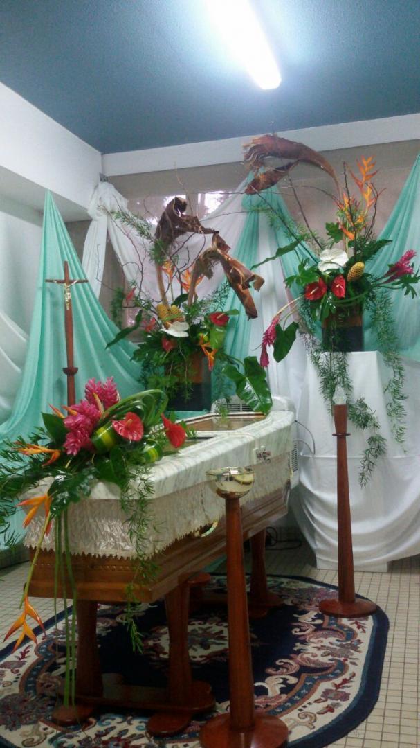 Entretien pierre tombale Martinique